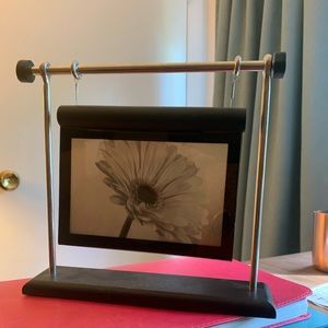 Hanging metal photo frame